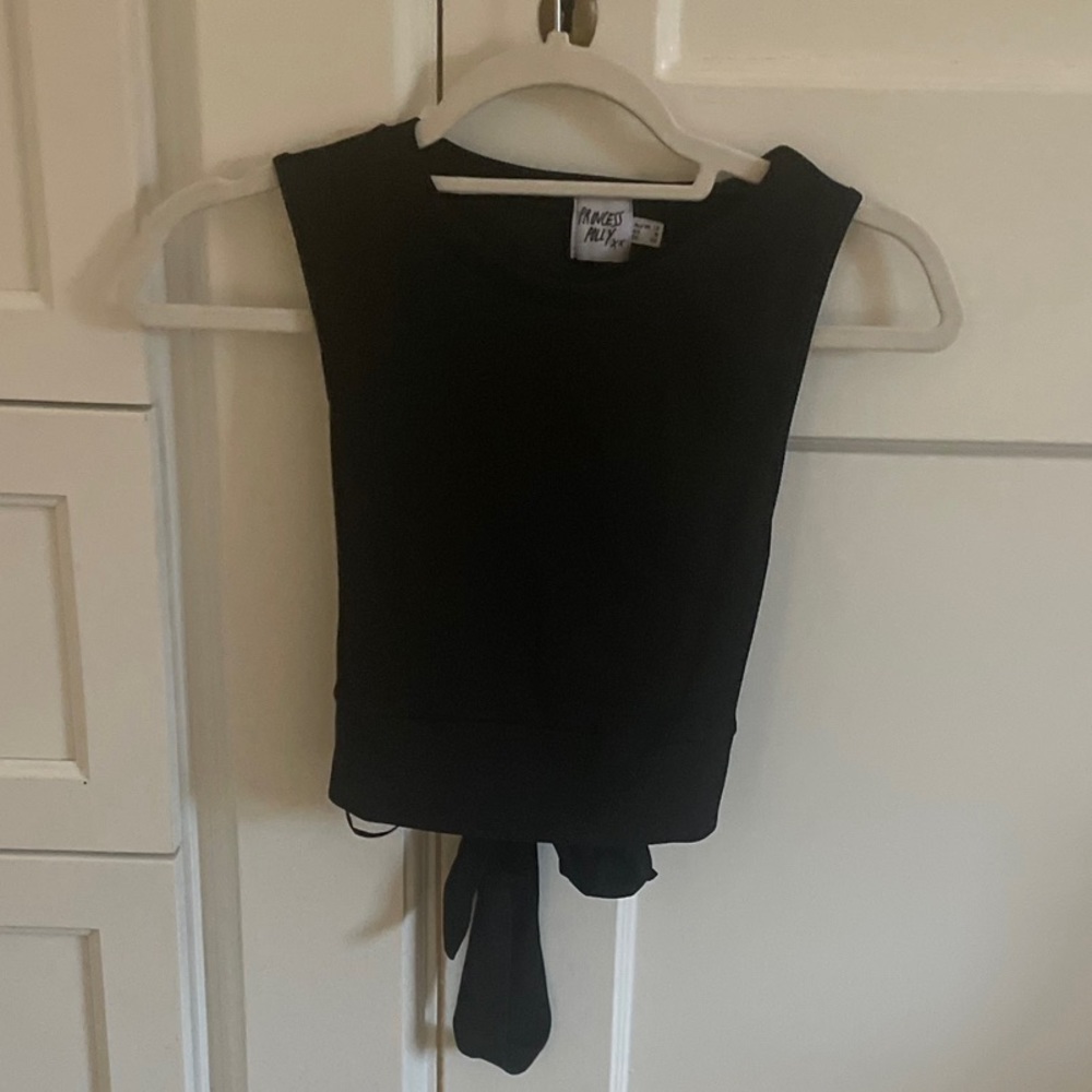 Black Cropped Tie Back Tank